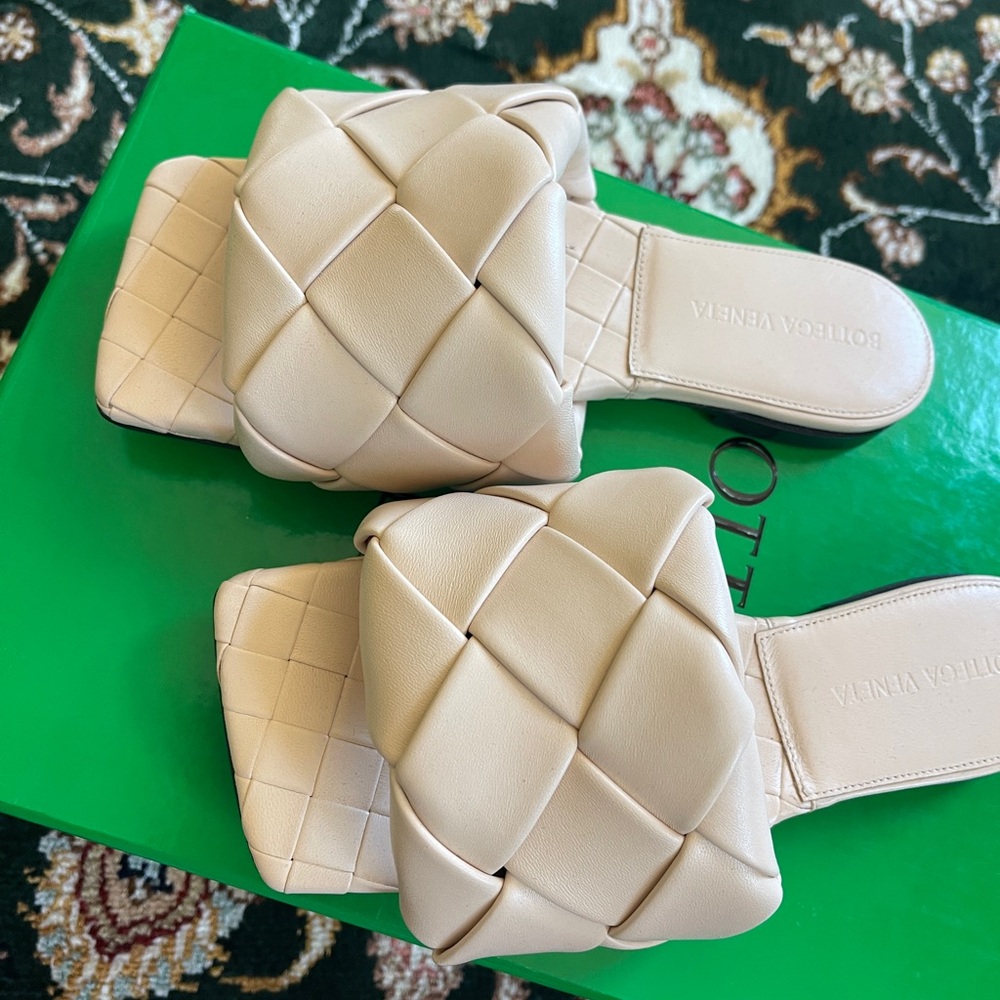 BOTTEGA SLIDES - Picture 8 of 8